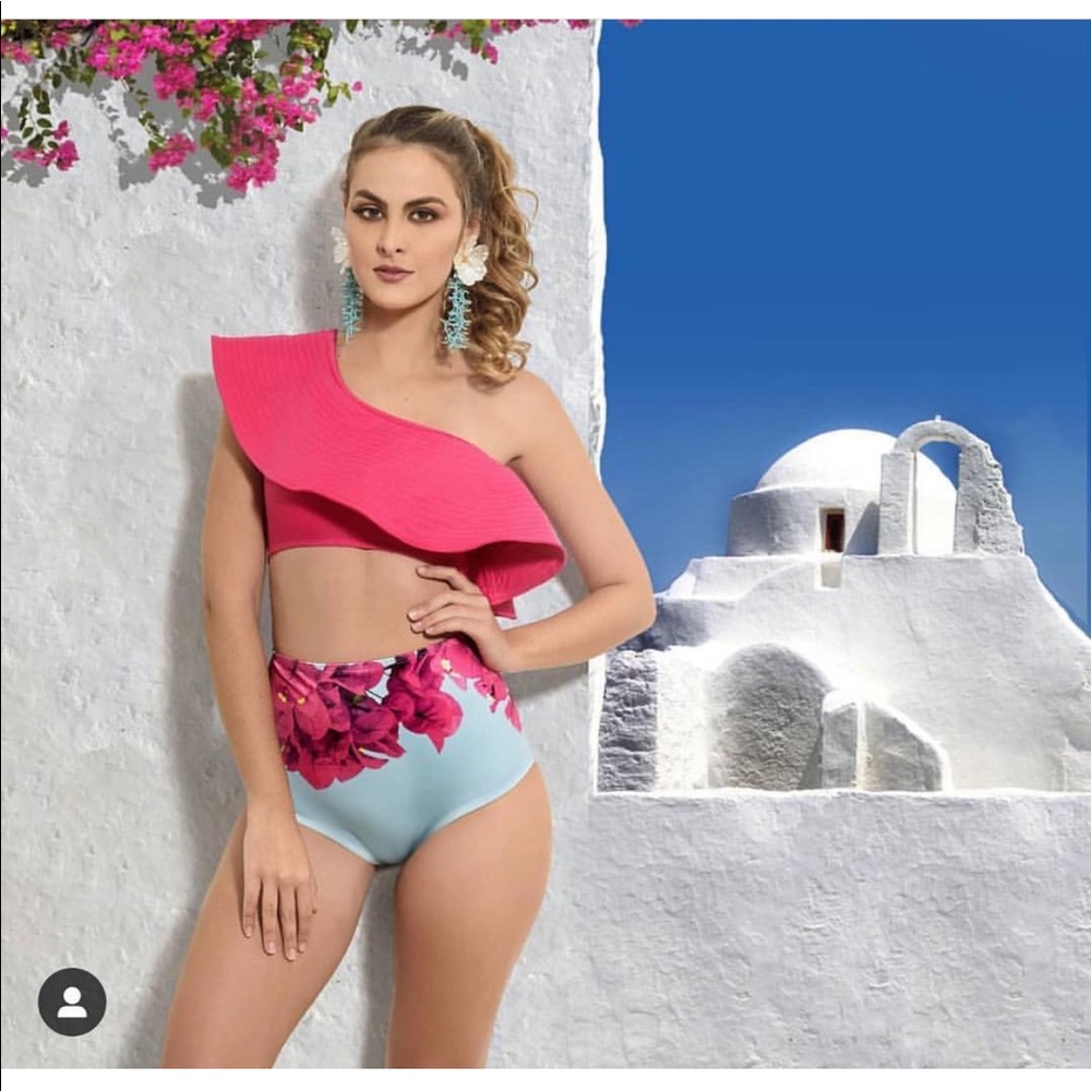 Teo piece bathing suit